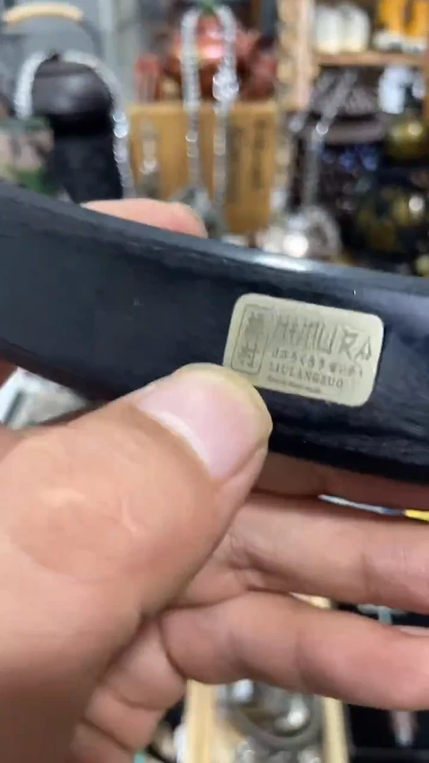 瓷片闪购商品  如图所示