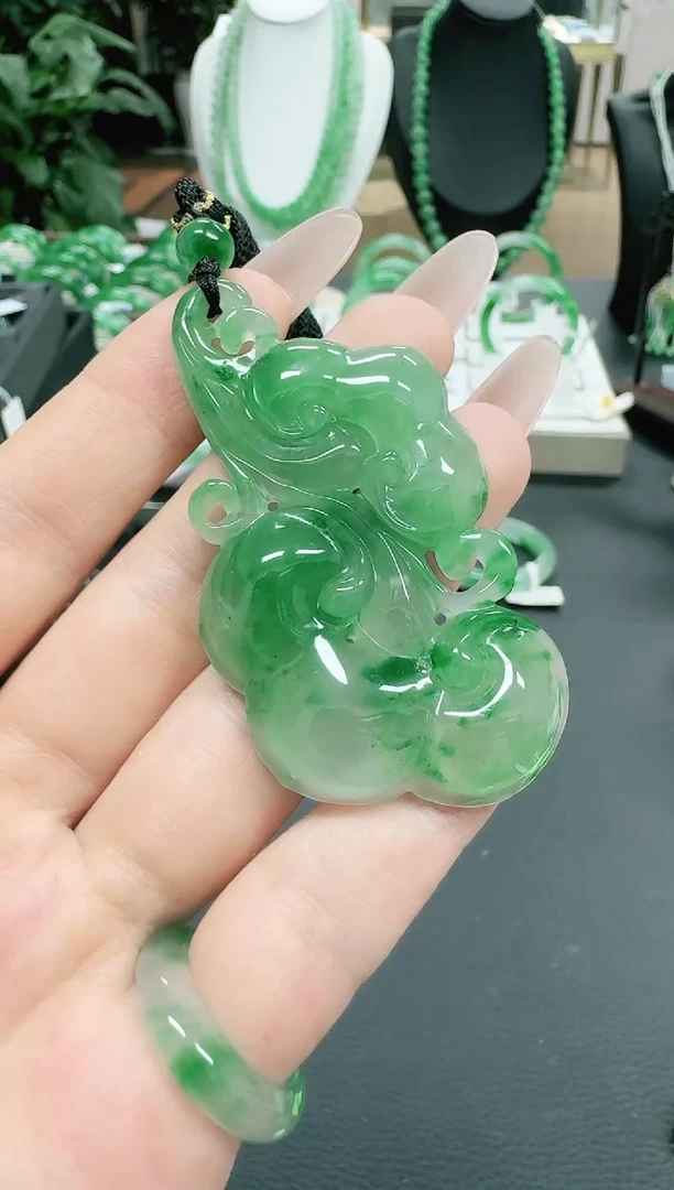 未镶嵌1石英质玉（非洲翠）S*/4200