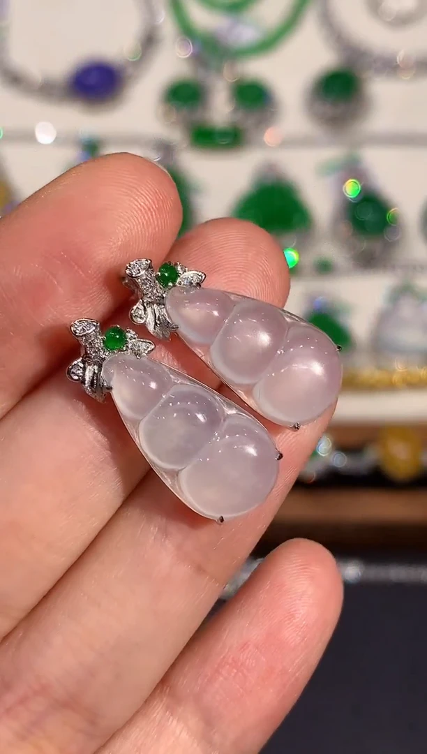 吊坠(不含链)18K金镶嵌翡翠CM多样性发其一