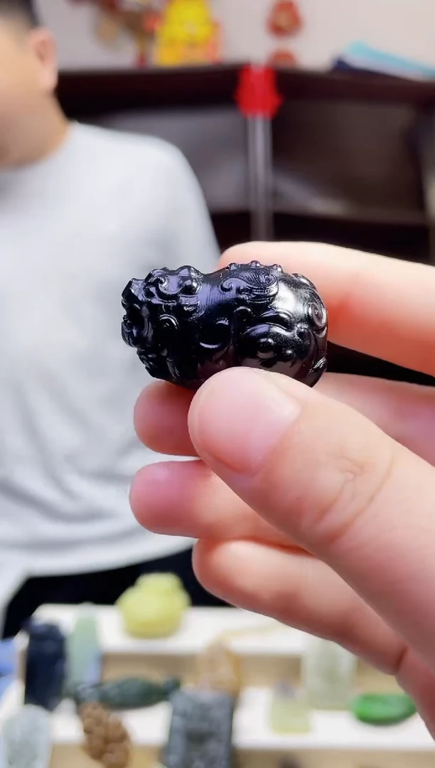 和田玉未镶嵌颈饰1