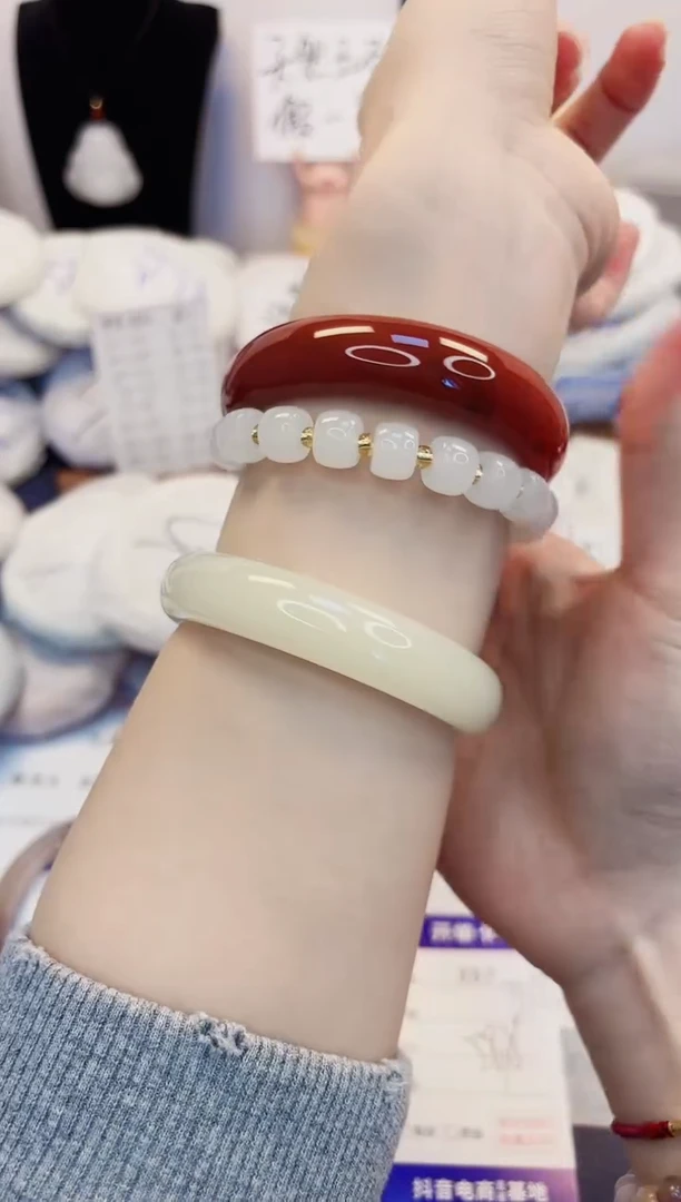 【闪购商品】石英质玉手镯未镶嵌357-玛瑙-圈口58