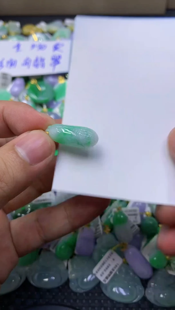 颈饰未镶嵌翡翠天然缅甸翡翠A货