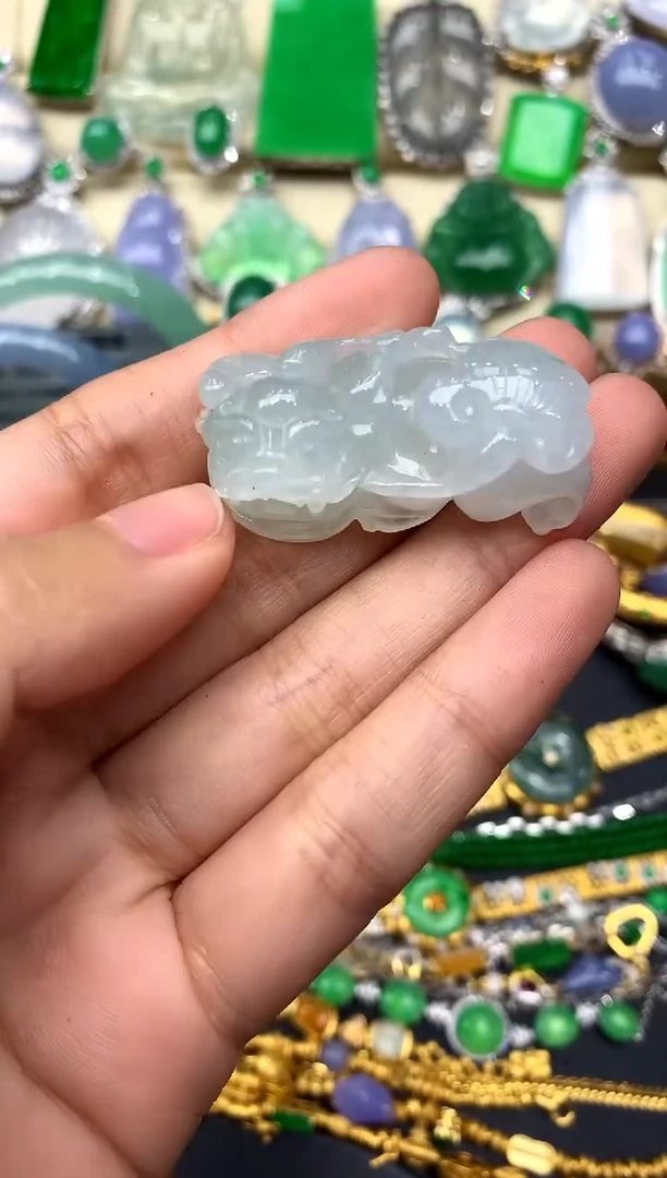 翡翠未镶嵌颈饰145-中国好珍宝