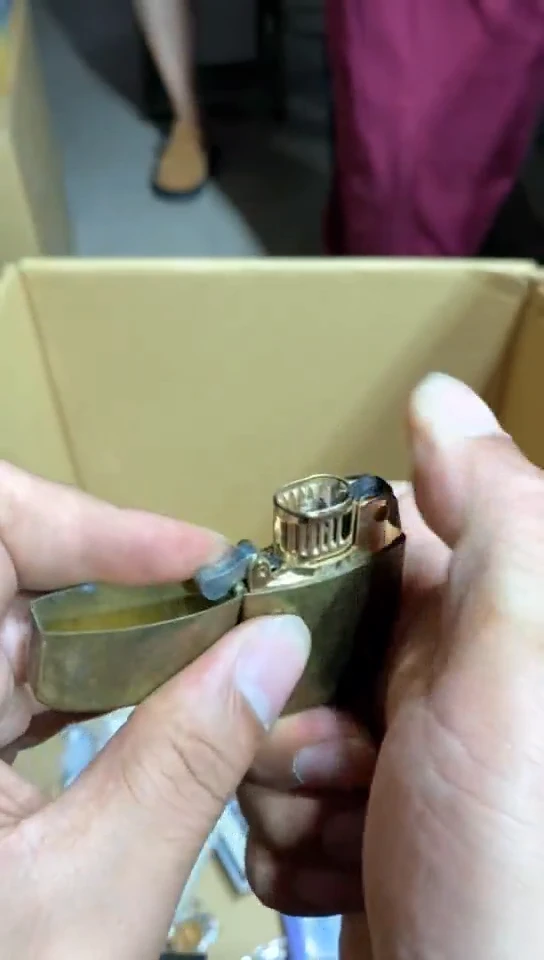 8新抚****源  407中古商品，瑕疵品，不保好坏。