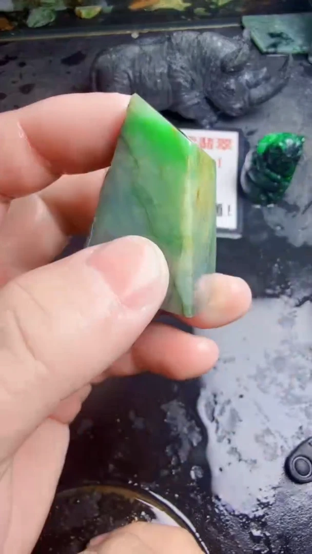 未镶嵌挂件翡翠塔****V天然翡翠265