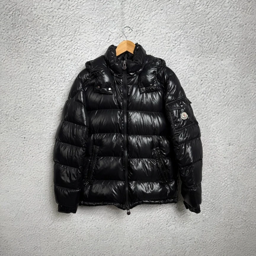 99新 MONCLER 蒙口rmaya保暖短款连帽羽绒服