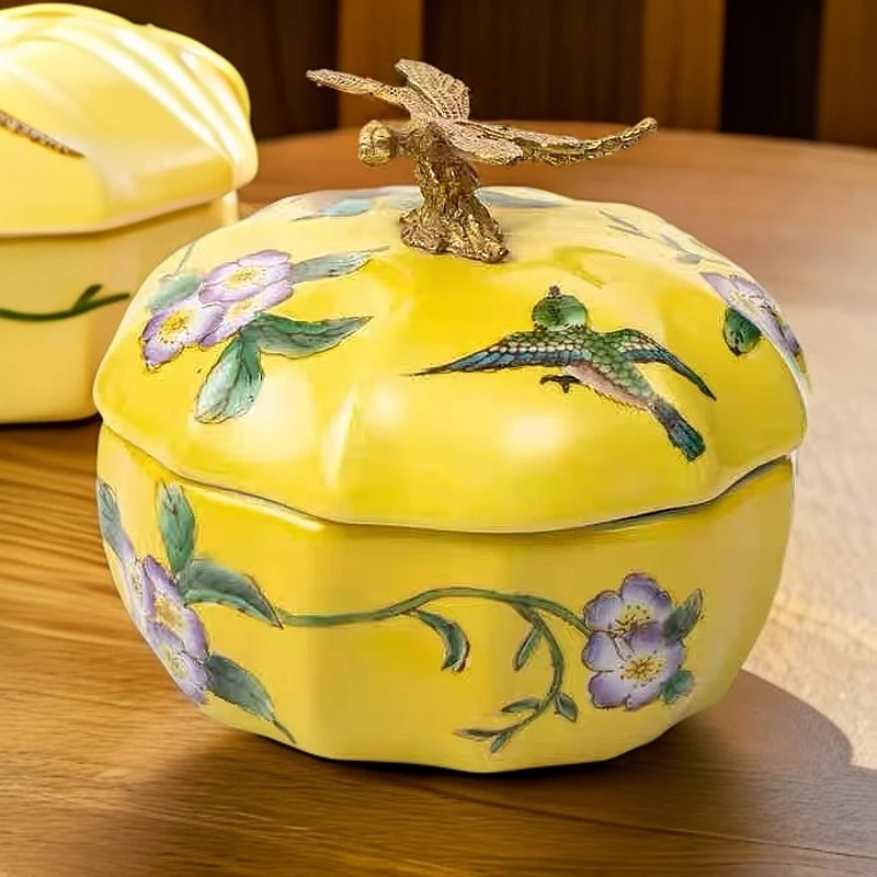 X1903 陶瓷花鸟盖盒镶铜储物罐盖盒