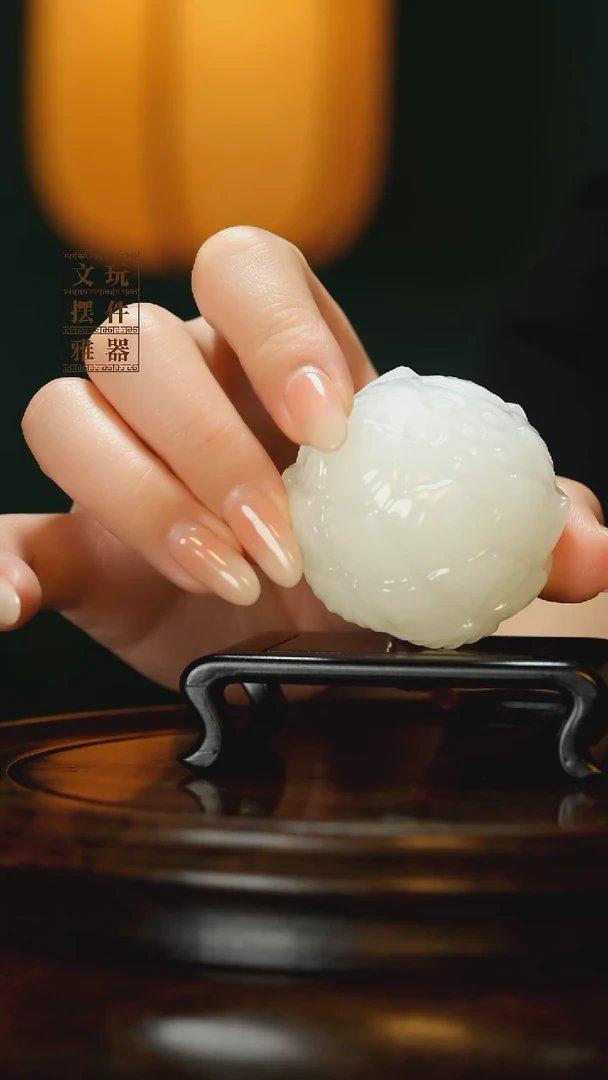 玉《好运莲莲》手把件摆件