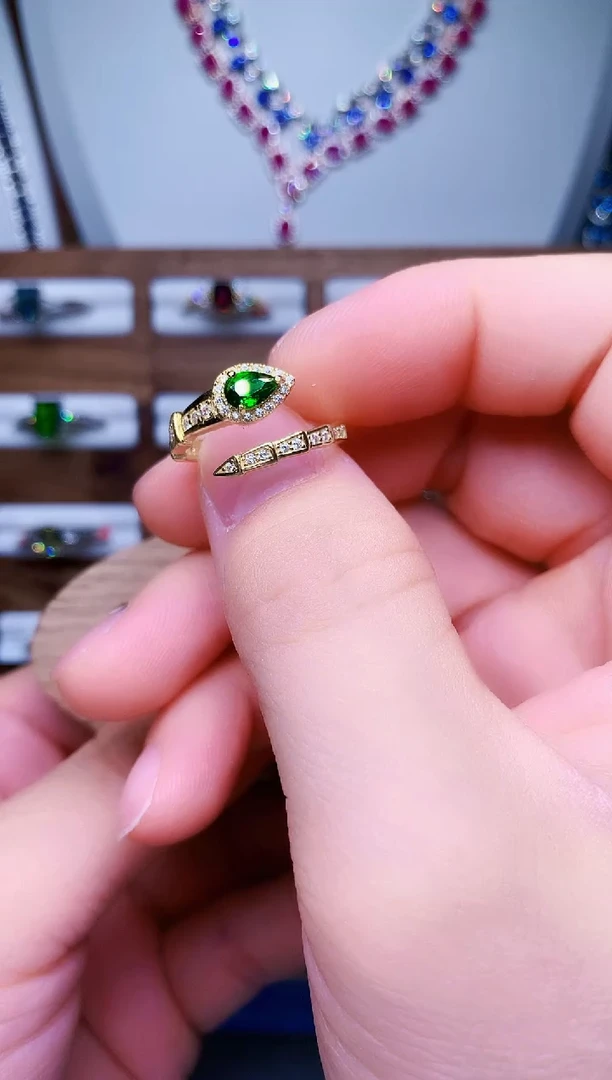 【闪购商品】透辉石戒指银S925镶嵌............