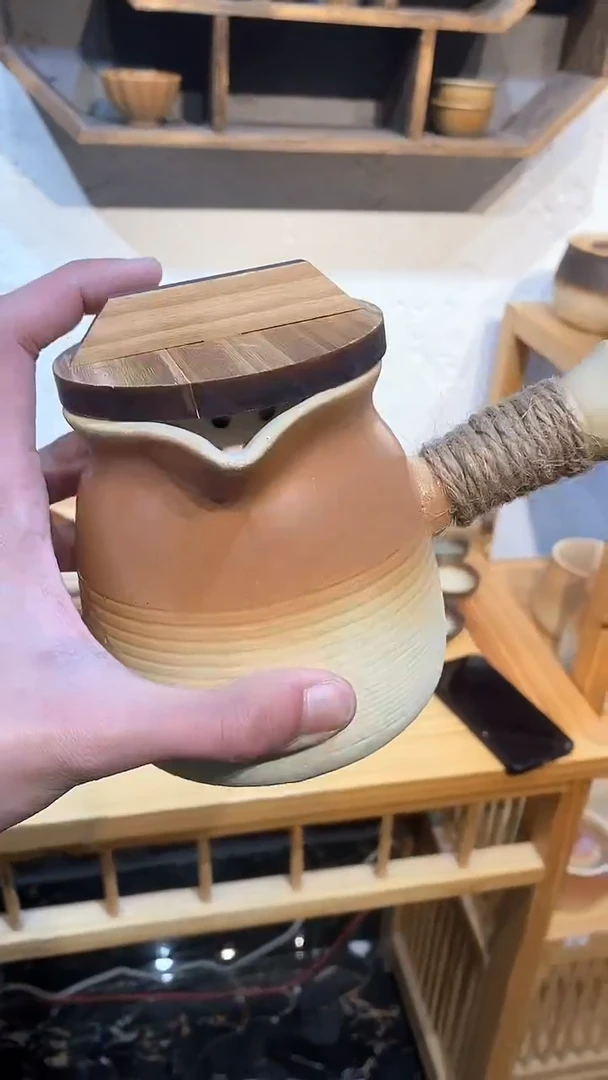 【闪购商品】550ml小月牙罐罐壶+木盖