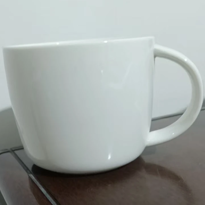 口径9.8cm高度8cm。高温陶瓷纯白杯子（4个装）