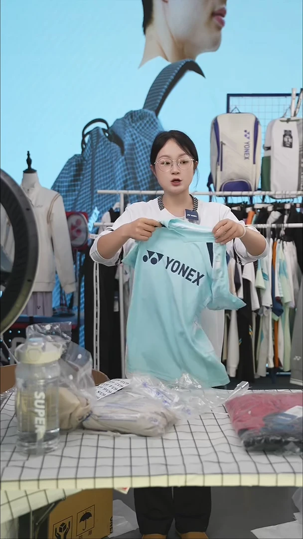 649号清仓衣服，不退不换！！！女款M