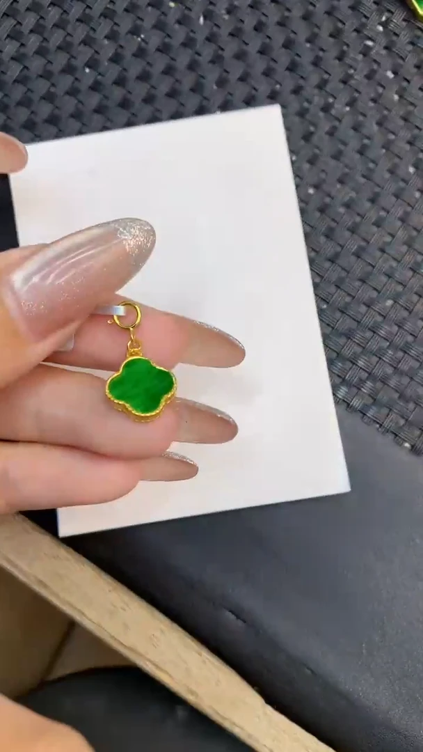 颈饰未镶嵌翡翠1