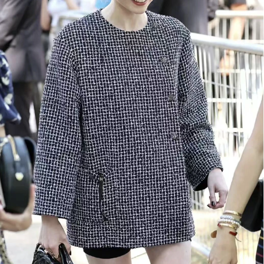 99新 Chanel/香奈儿  23C早春度假黑白格纹亮片廓形外套 38码