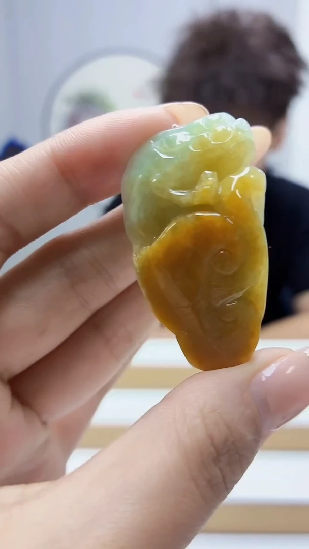 未镶嵌定制翡翠4688MM-毛货挂件88