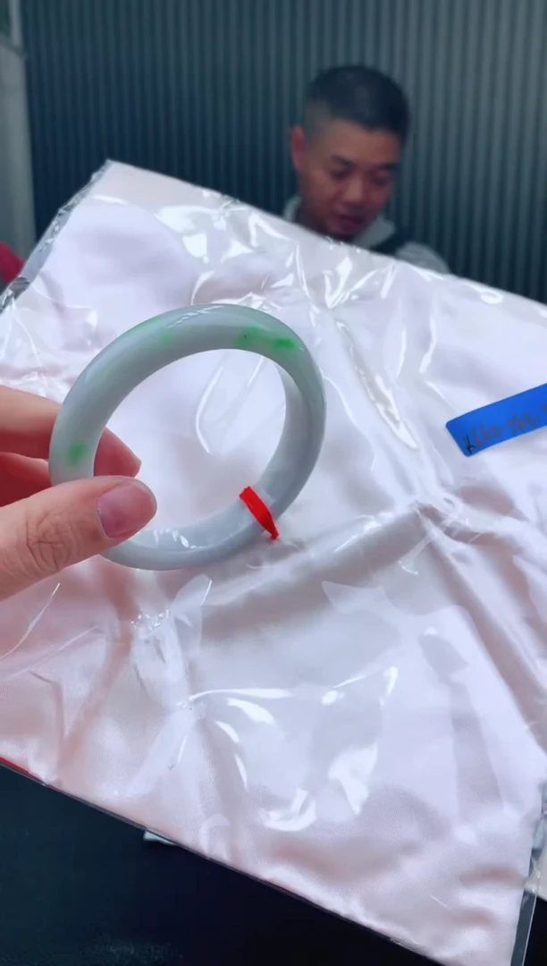 未镶嵌手镯翡翠56