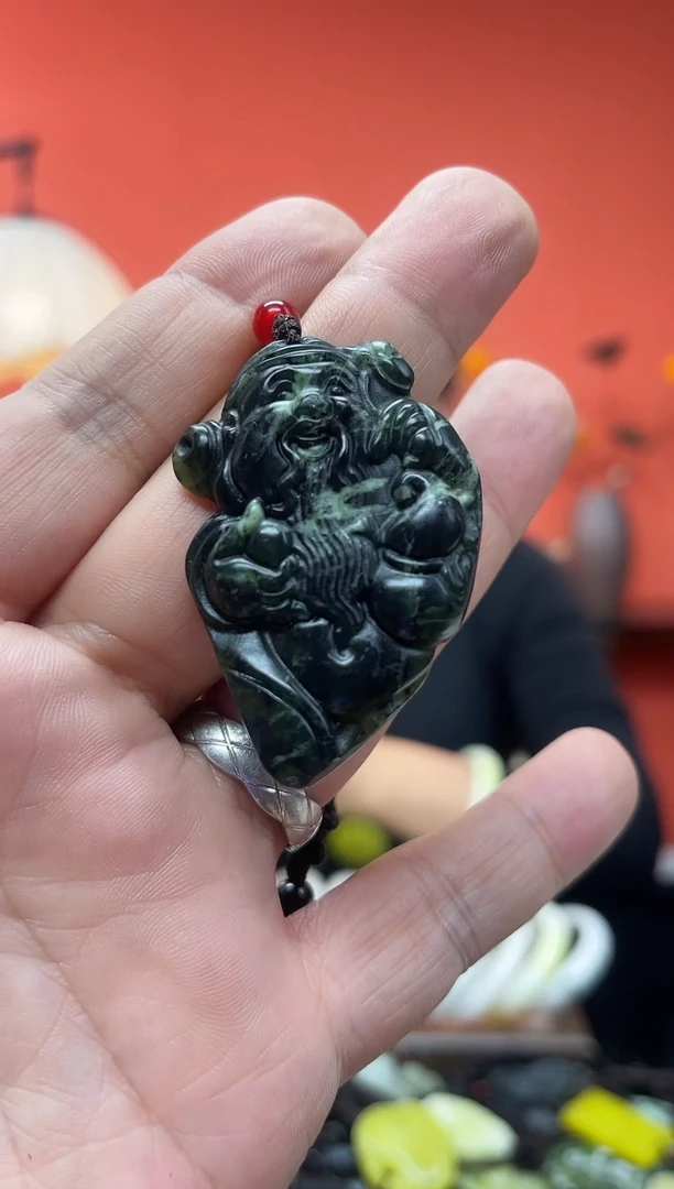 未镶嵌岫玉吊坠·