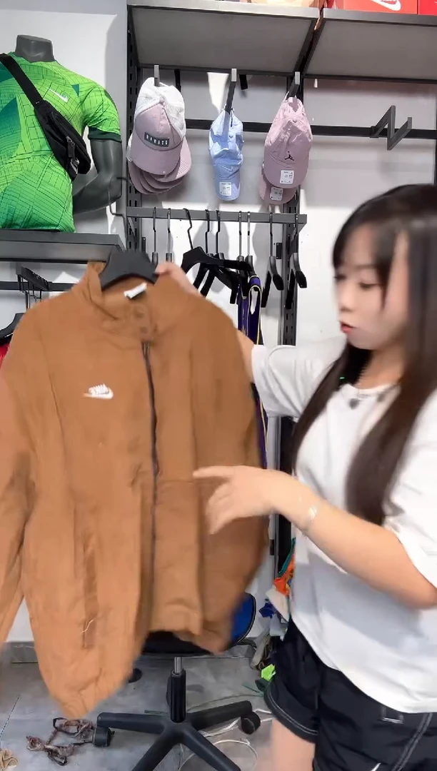 1311编码 瑕疵款以直播间过款为准 尺码170