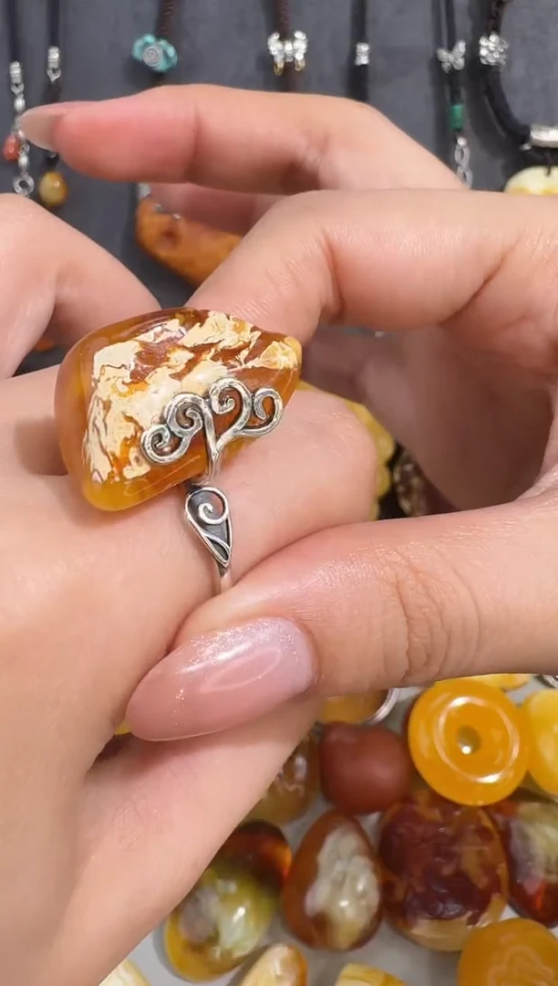 未镶嵌琥珀裸石琥珀