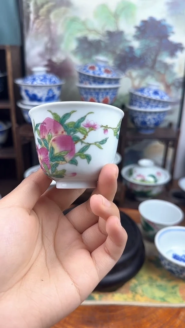 陶瓷粉彩三多铃铛杯