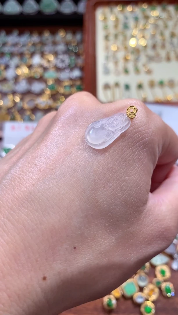 颈饰18K金镶嵌翡翠翡翠