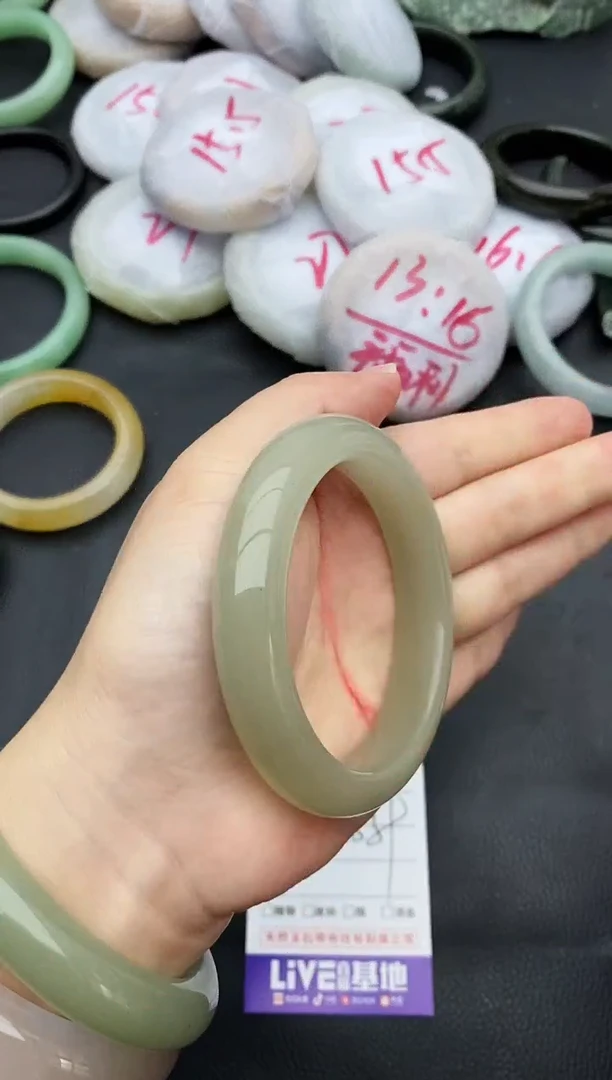 未镶嵌手镯石英质玉143+58/59