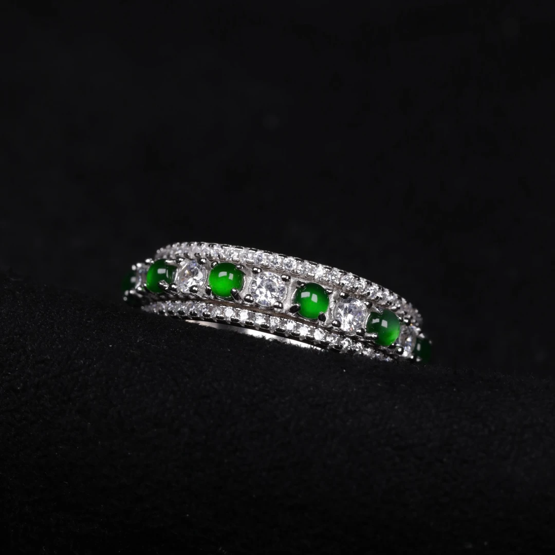 S925银镶嵌天然A货翡翠可旋转蛋面戒指阳绿高冰多蛋面