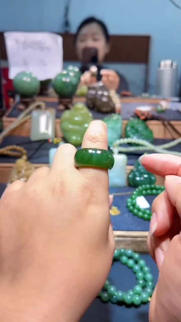 未镶嵌戒圈和田玉（碧玉）1