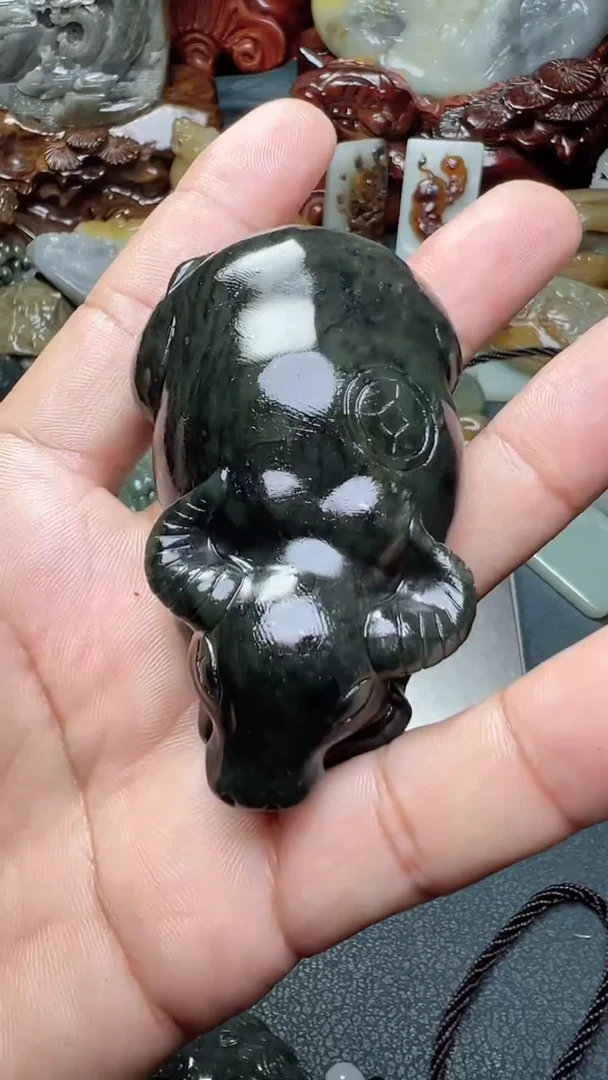 和田玉未镶嵌把件-