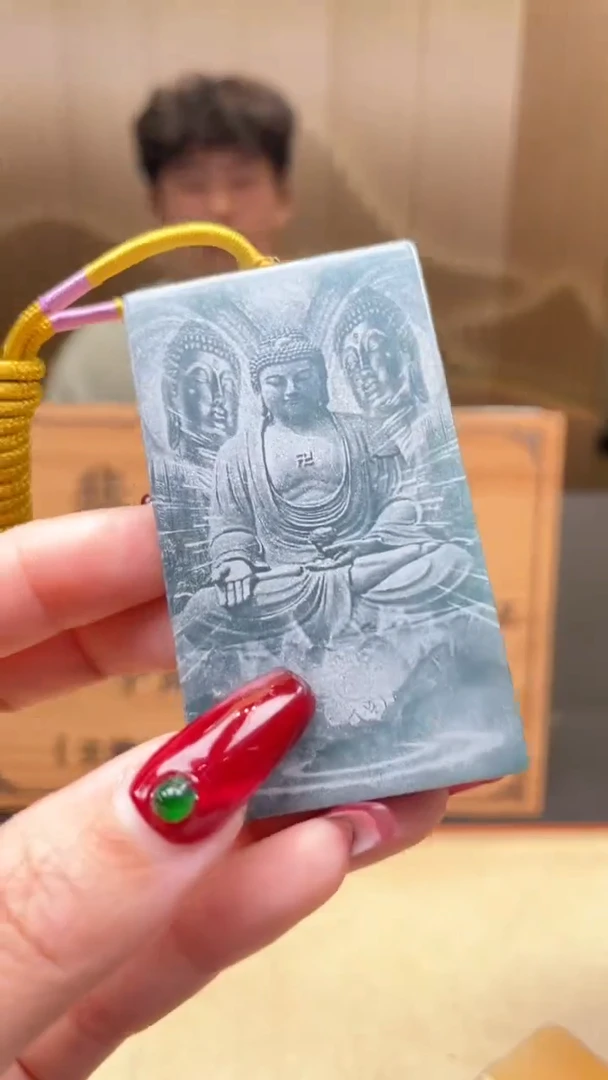 【闪购商品】翡翠颈饰未镶嵌      *10