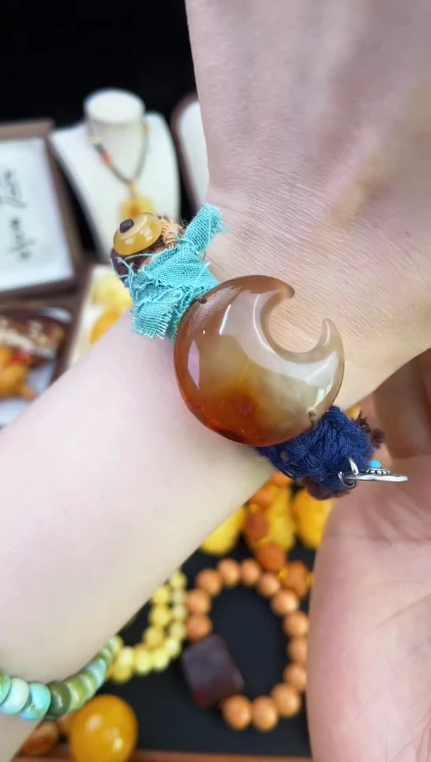 琥珀未镶嵌珠宝奇石柒月