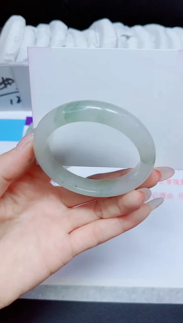 石英质玉手镯未镶嵌243.