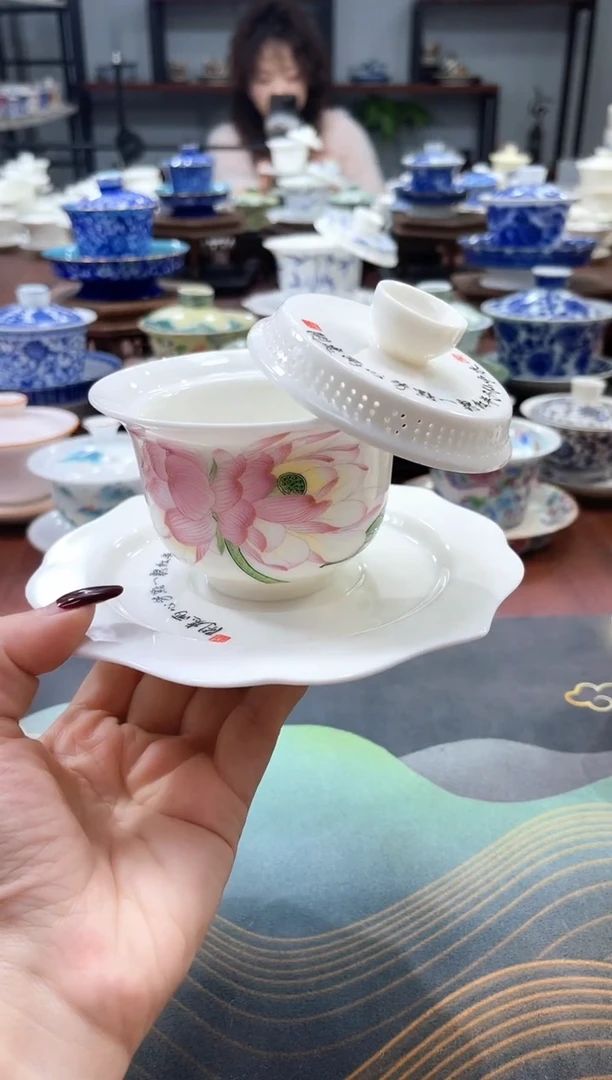 【闪购商品】360度出水荷花悬停盖碗