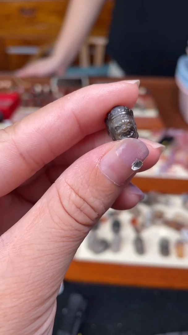 玛瑙/玉髓颈饰未镶嵌39黄财神