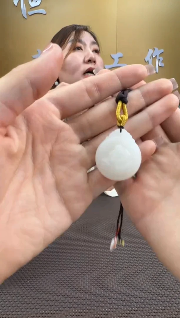 【闪购商品】和田玉挂件18K金镶嵌挂件