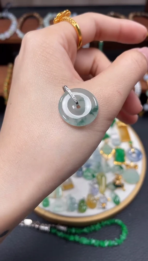 【闪购商品】翡翠吊坠(不含链)18K金镶嵌一个  JK623