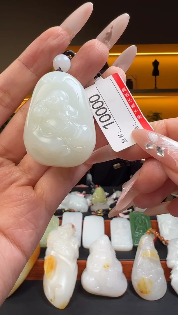 颈饰未镶嵌和田玉1