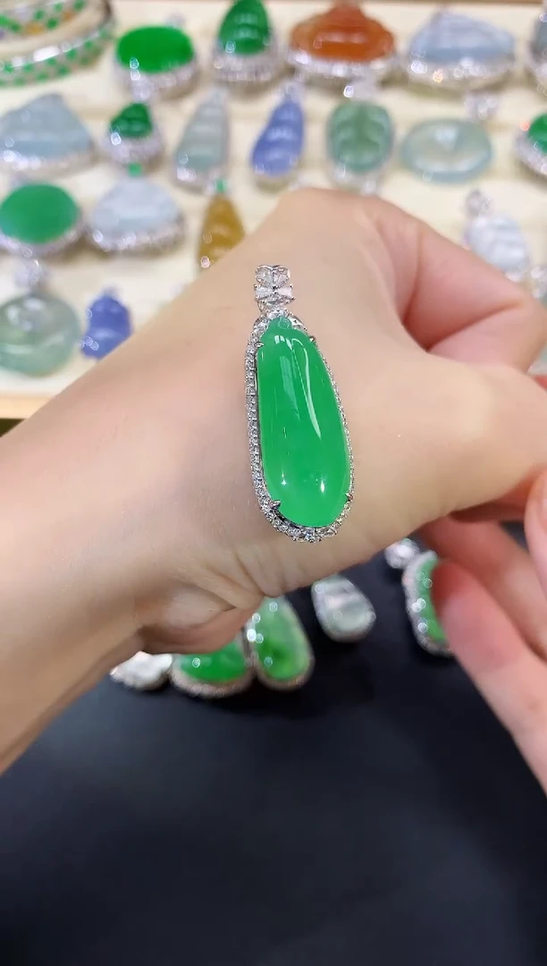 翡翠18K金镶嵌吊坠(不含链)|19800