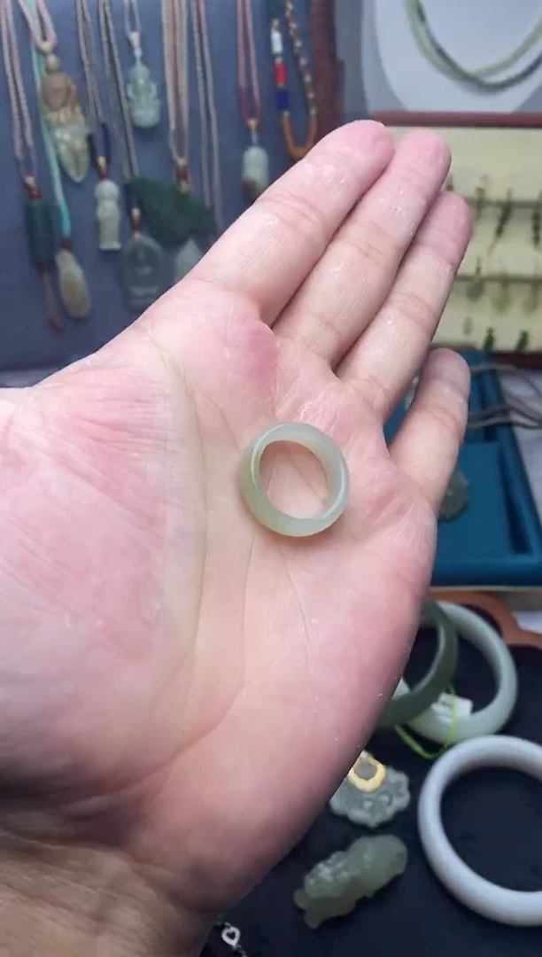 颈饰未镶嵌和田玉18.2