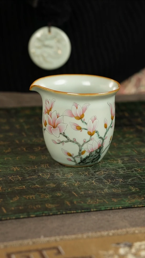 善窑厂汝窑粉彩玉兰花公道杯