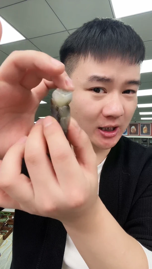 未镶嵌和田玉挂件b114