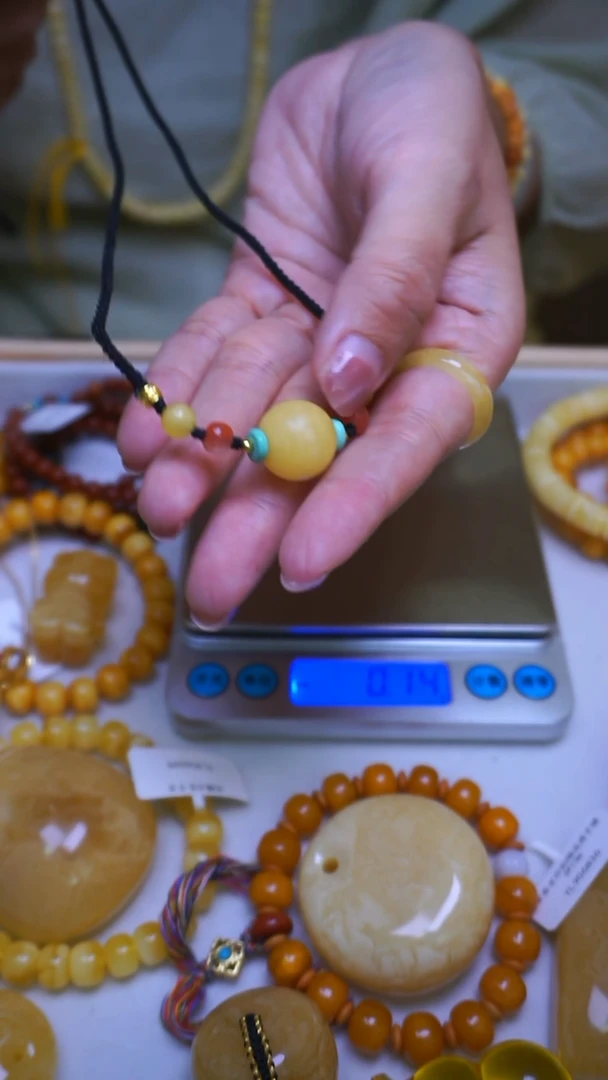 未镶嵌吊坠(不含链)蜜蜡圆珠吊坠