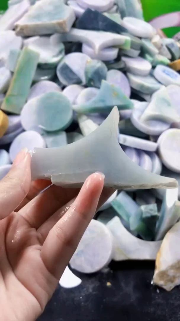 颈饰未镶嵌翡翠新店开业大优惠123