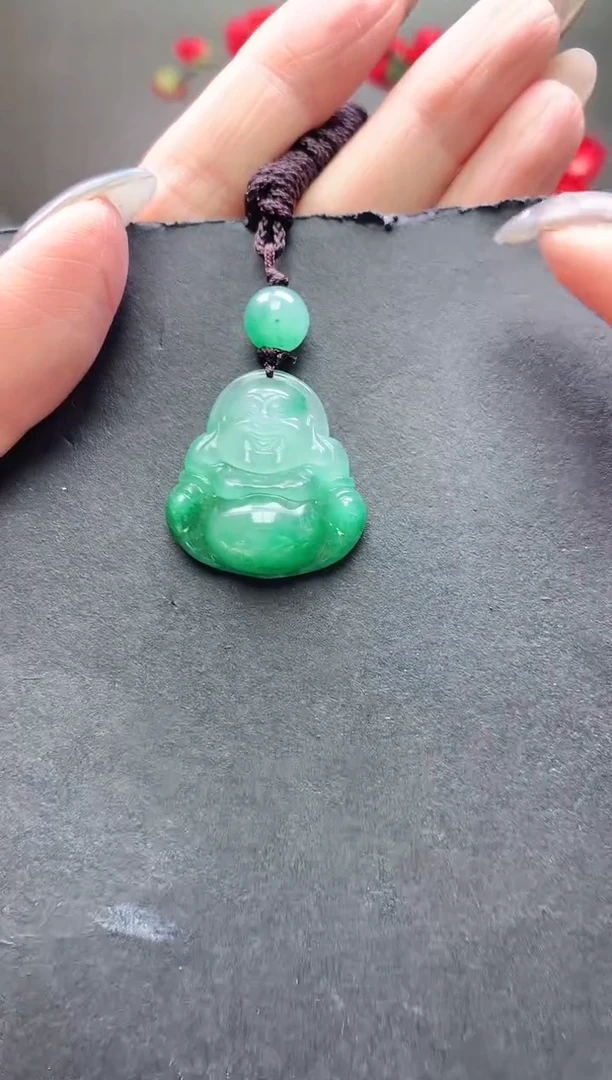 颈饰未镶嵌石英质玉佛公