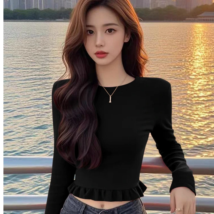 别致木耳边短款t恤女春季高级感修身红色打底衫内搭辣妹高腰上衣