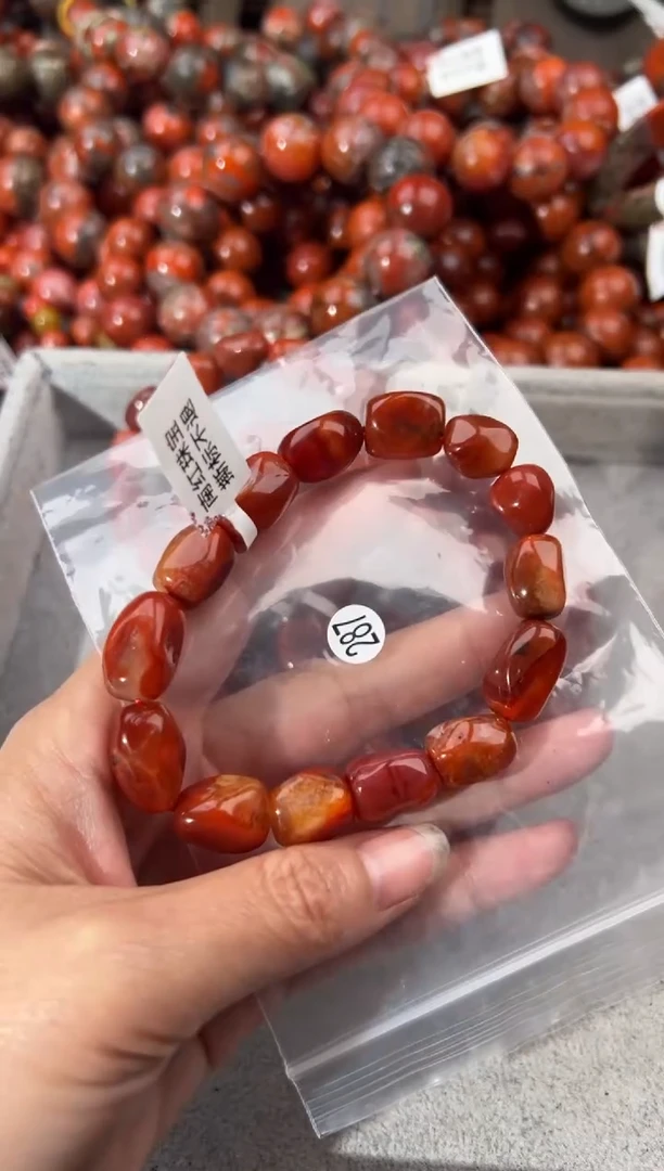 南红玛瑙手串未镶嵌1