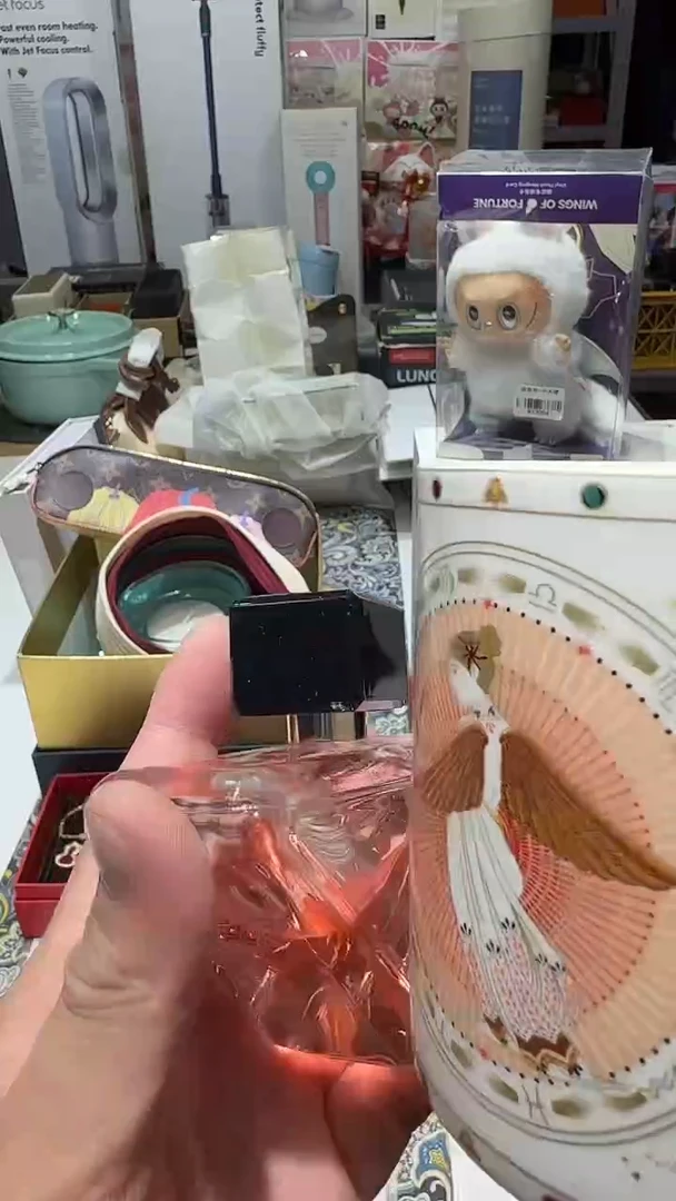 小***?名品折扣名品折扣名品折扣@@1