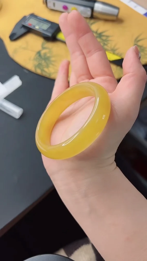 【闪购商品】石英质玉手镯未镶嵌651-55