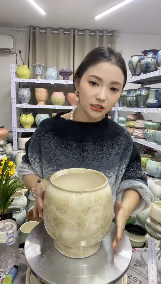 12.9【花盆链接】  高 ：19 口：14