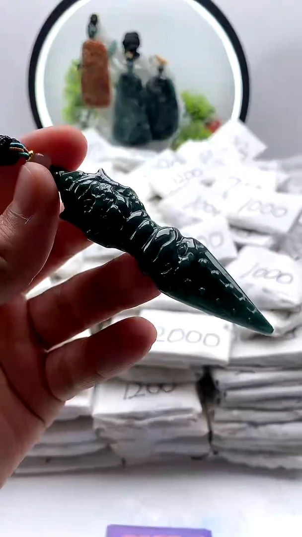 【闪购商品】翡翠颈饰未镶嵌降魔杵【品质一般介意慎拍】